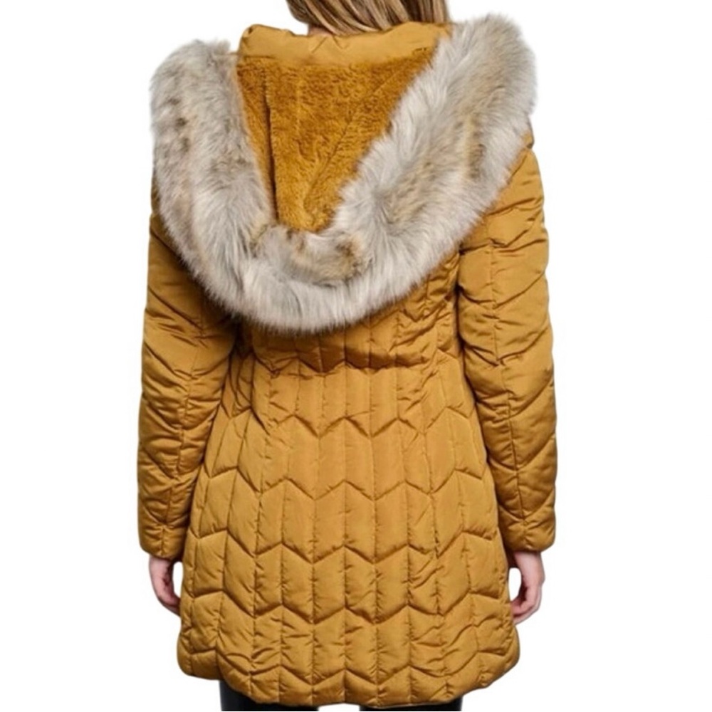 NWT Quilted Puffer Jacket w/ Faux Fur Hood
SM/MED/LG Available! - Picture 12 of 13